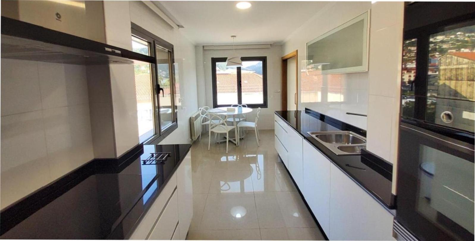 Atico Exclusivo Bueu Centro, 50M Playa Apartment Exterior photo